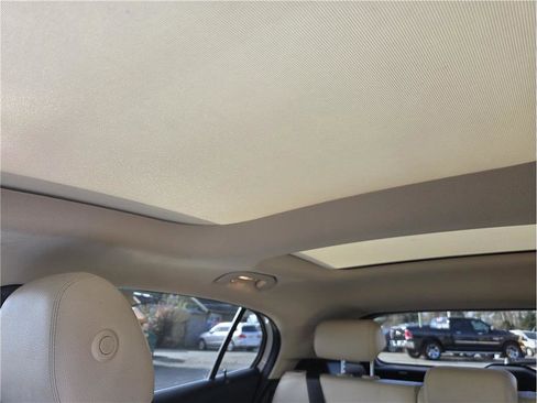 Used 2017 Mercedes-Benz GLA 250 4MATIC image 22