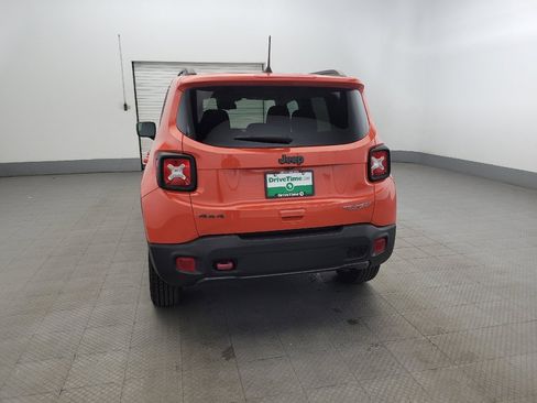 Used 2021 Jeep Renegade Trailhawk image 6