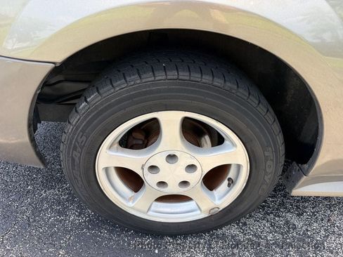 Used 2002 Ford Mustang Convertible RWD image 73