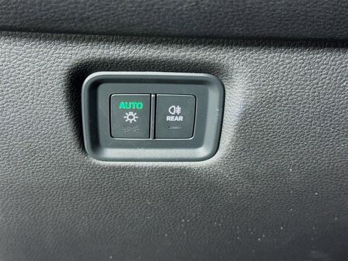 Used 2024 Porsche Cayenne Coupe image 10