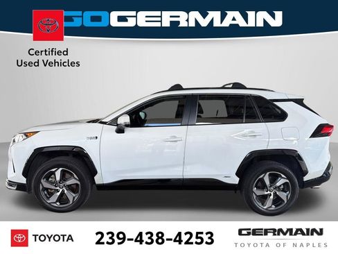 Used 2021 Toyota RAV4 SE w/ Weather & Moonroof Package image 8
