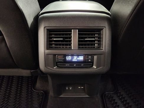 Used 2023 Volkswagen Atlas SE w/ Panoramic Sunroof Package FWD image 31