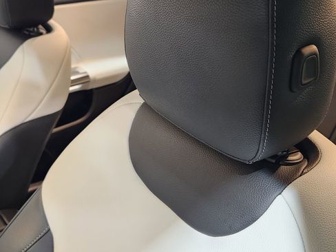 Used 2023 Mercedes-Benz GLA 250 image 32