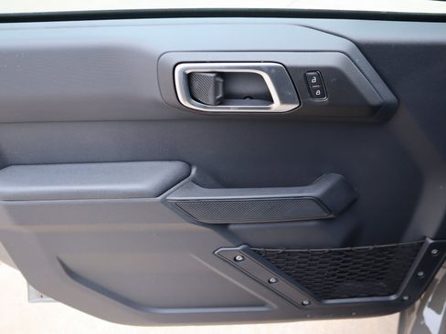 New 2025 Ford Bronco 4-Door image 15