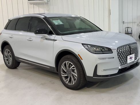 New 2026 Lincoln Corsair Premiere image 3