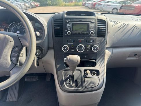 Used 2014 Kia Sedona LX FWD image 10