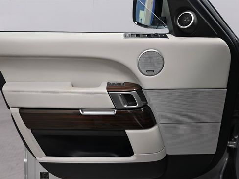 Used 2017 Land Rover Range Rover HSE AWD/4WD image 9