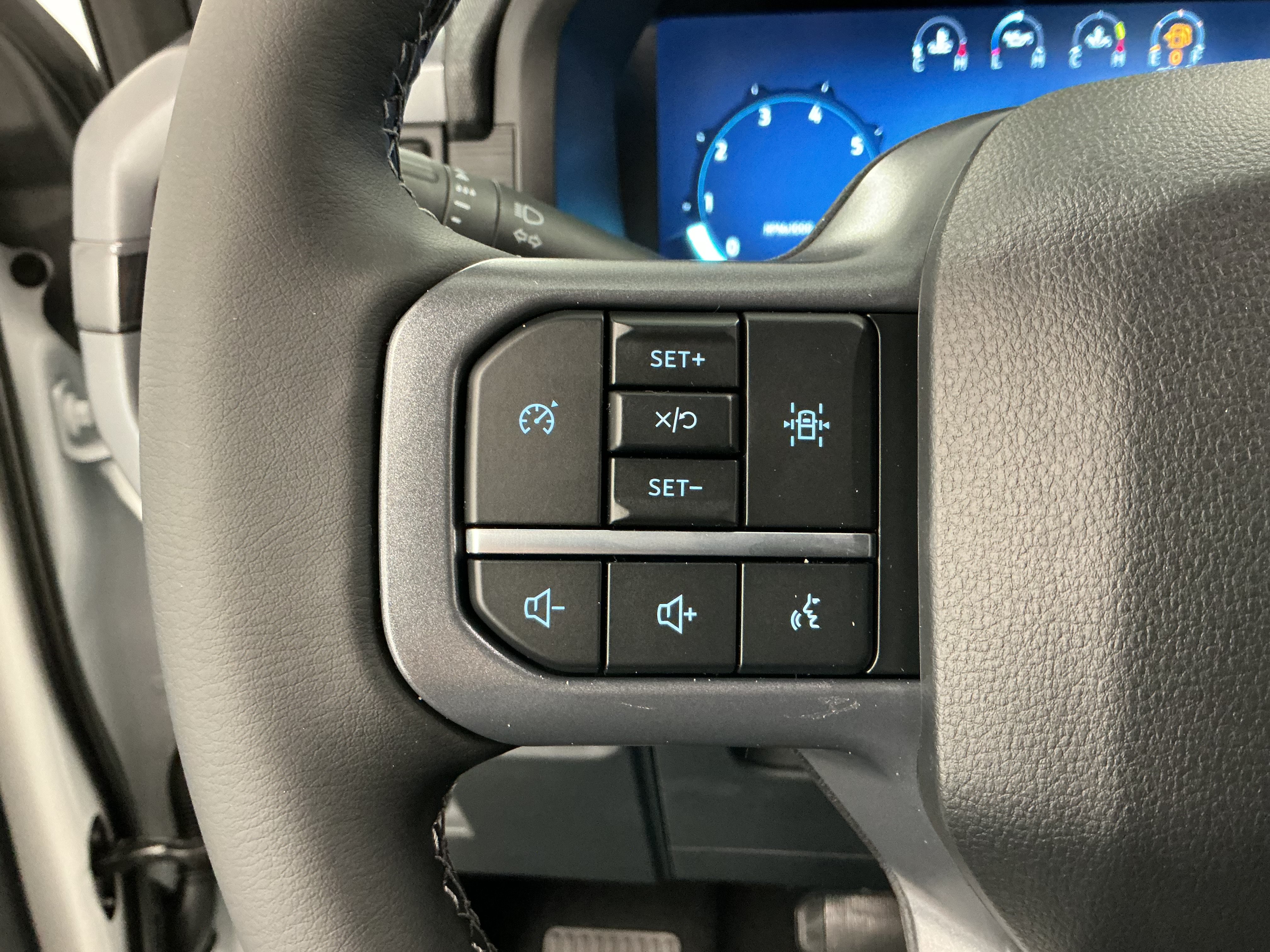 New 2026 Ford F150 XLT w/ XLT Black Appearance Package AWD/4WD image 19