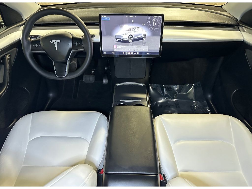 Used 2024 Tesla Model Y Long Range AWD/4WD image 22