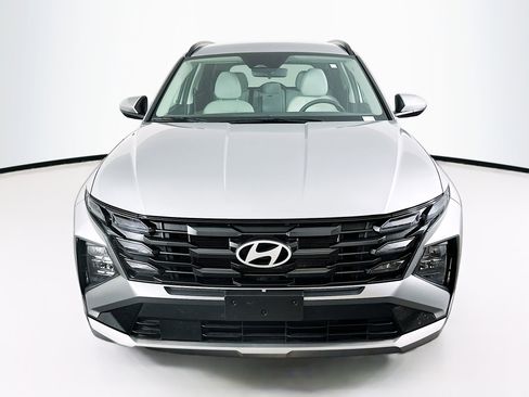 Used 2025 Hyundai Tucson SEL FWD image 2