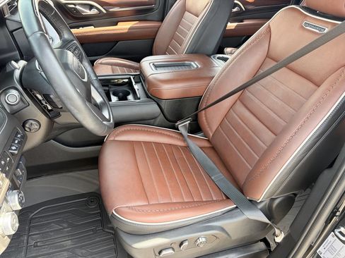 Used 2024 GMC Yukon Denali Ultimate AWD/4WD image 19