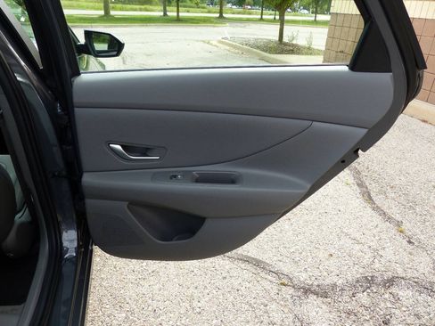 Used 2026 Hyundai Elantra Sport FWD image 38