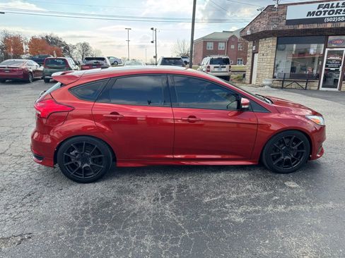 Used 2018 Ford Focus ST image 17