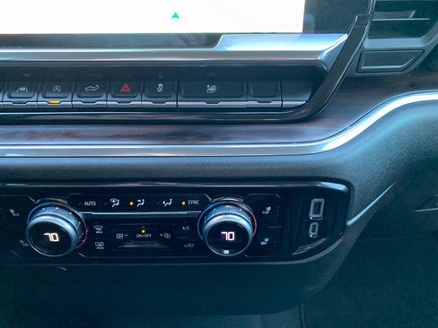 Used 2025 GMC Sierra 1500 SLT image 20