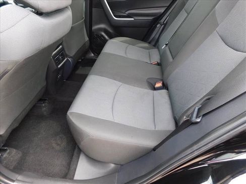 Used 2025 Toyota RAV4 XLE AWD/4WD image 25