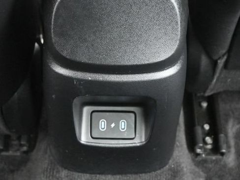 Used 2025 Hyundai Elantra Limited FWD image 20
