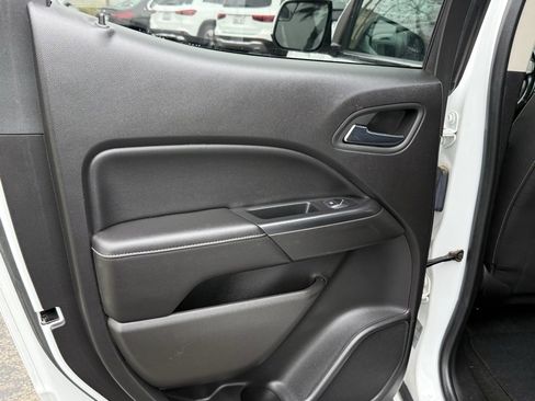 Used 2017 GMC Canyon SLE w/ SLE Convenience Package image 23