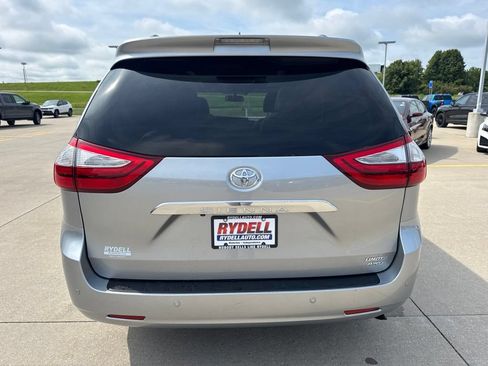 Used 2017 Toyota Sienna Limited AWD/4WD image 34