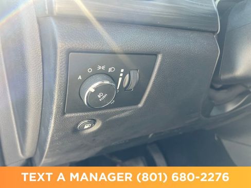 Used 2020 Jeep Grand Cherokee Altitude AWD/4WD image 28