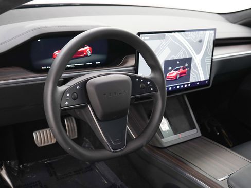 Used 2024 Tesla Model S image 21