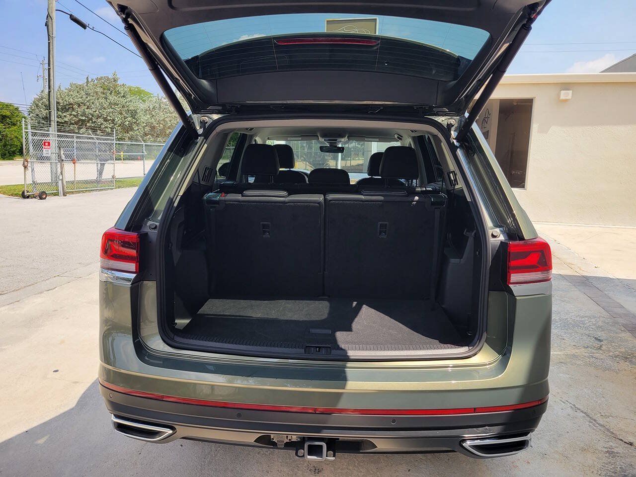 Used 2026 Volkswagen Atlas SE FWD image 18