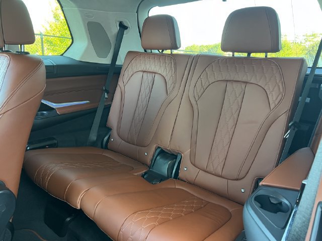 Used 2024 BMW ALPINA XB7 AWD/4WD image 23
