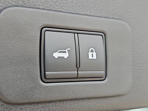 Certified 2026 Nissan Murano SV AWD/4WD image 23