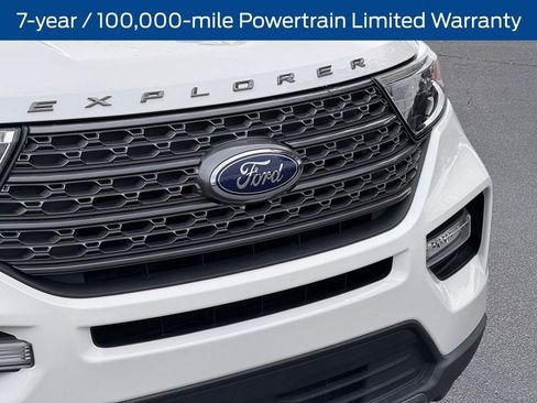 Certified 2022 Ford Explorer XLT w/ Equipment Group 202A RWD image 4
