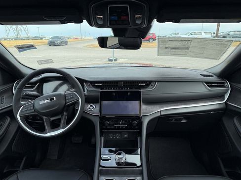 New 2025 Jeep Grand Cherokee L Limited w/ Black Appearance Package image 23