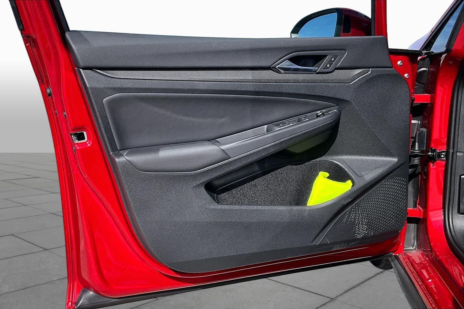 New 2026 Volkswagen GTI SE FWD image 10