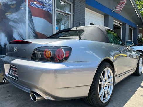 Used 2005 Honda S2000 image 3