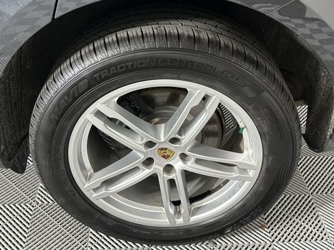 Used 2022 Porsche Macan AWD/4WD image 10