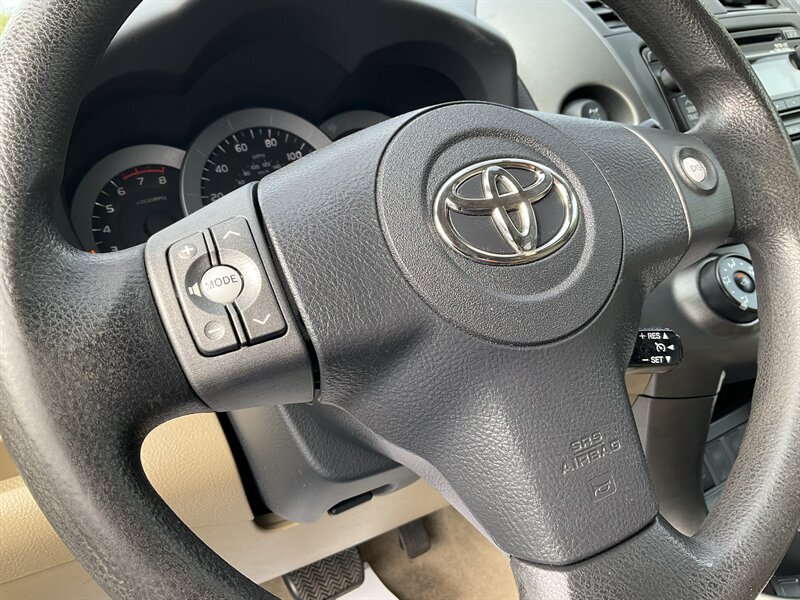 Used 2012 Toyota RAV4 4WD w/ Value Pkg image 22