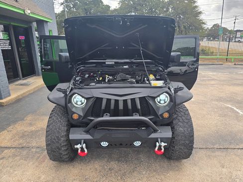Used 2014 Jeep Wrangler Sport w/ Quick Order Package 24S AWD/4WD image 42