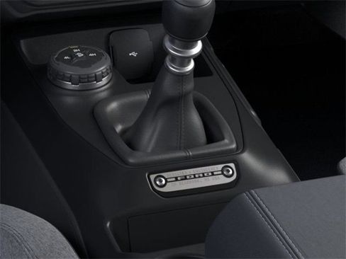 New 2025 Ford Bronco Base image 17