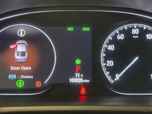 Used 2018 Honda Accord Touring image 36