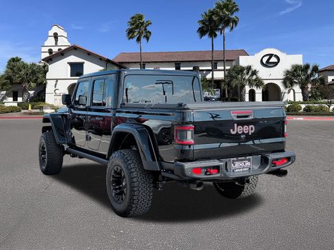 Used 2025 Jeep Gladiator Rubicon AWD/4WD image 4