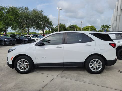 Used 2023 Chevrolet Equinox LS FWD image 4
