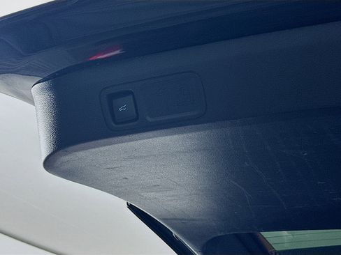 Used 2024 Ford Expedition Max XLT image 31