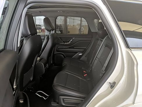 Certified 2022 Lincoln Corsair Grand Touring AWD/4WD image 13