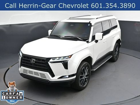 Used 2024 Lexus GX 550 w/ Accessory Package (Z1) AWD/4WD image 11