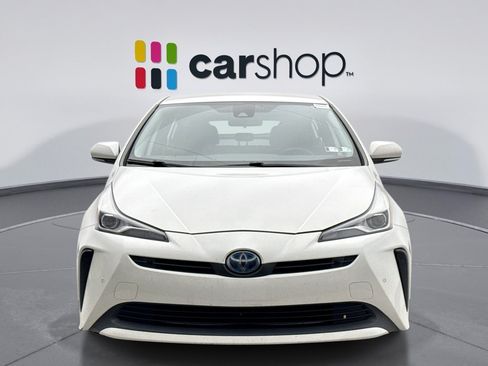 Used 2021 Toyota Prius LE FWD image 8