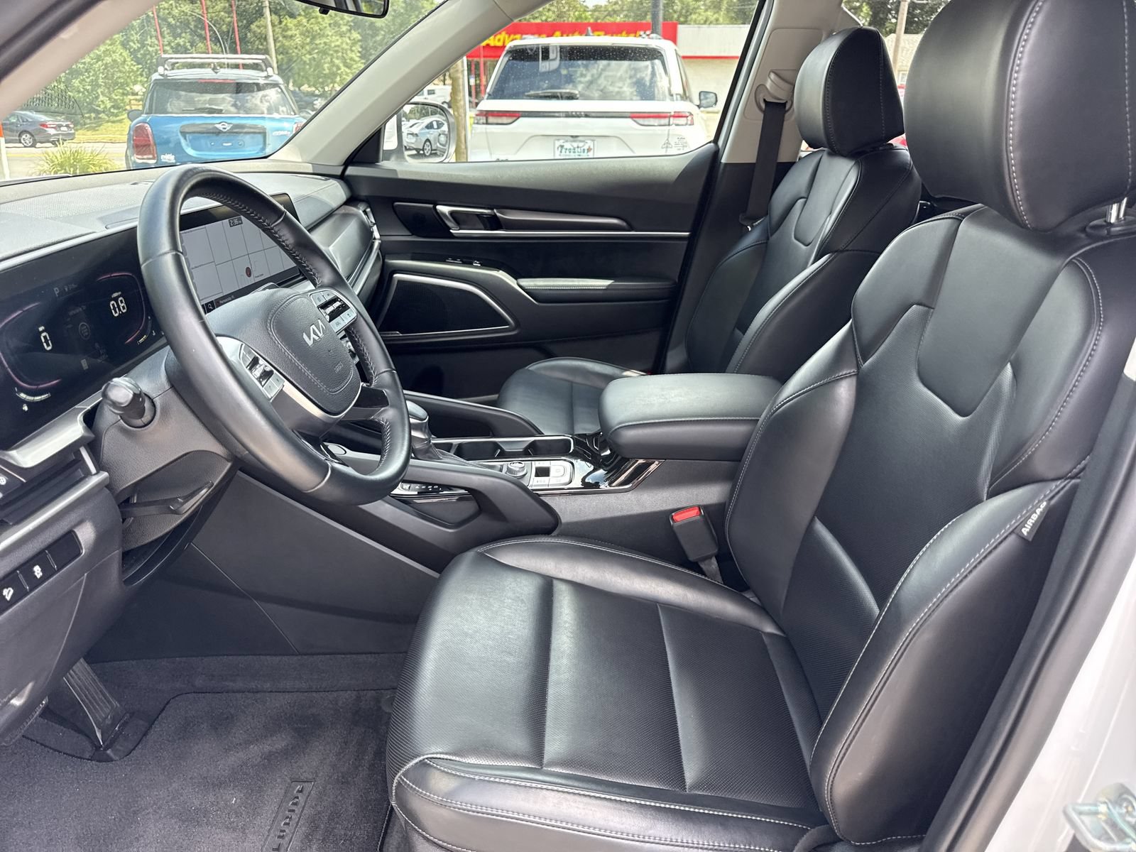 Used 2024 Kia Telluride S w/ S Sunroof Package FWD image 9