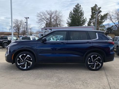 Used 2024 Mitsubishi Outlander SE image 4