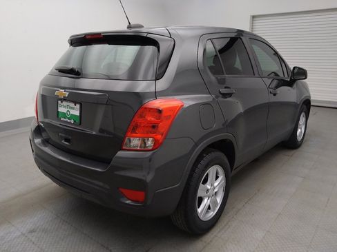 Used 2020 Chevrolet Trax LS w/ LPO, Cargo Package FWD image 9