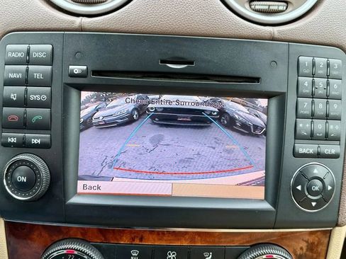 Used 2012 Mercedes-Benz GL 450 4MATIC image 24