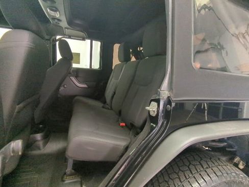 Used 2015 Jeep Wrangler Unlimited Sport image 21