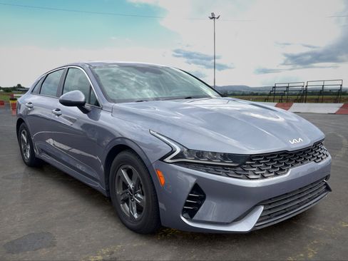 Used 2022 Kia K5 LXS FWD image 2