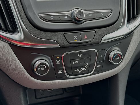 New 2024 Chevrolet Equinox LS w/ LS Convenience Package image 17