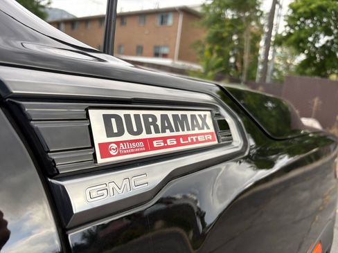 Used 2023 GMC Sierra 3500 AT4 w/ AT4 Premium Plus Package AWD/4WD image 4